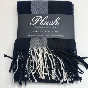 Plush Apparal Navy Gray Ultra Plush Scarf NWT